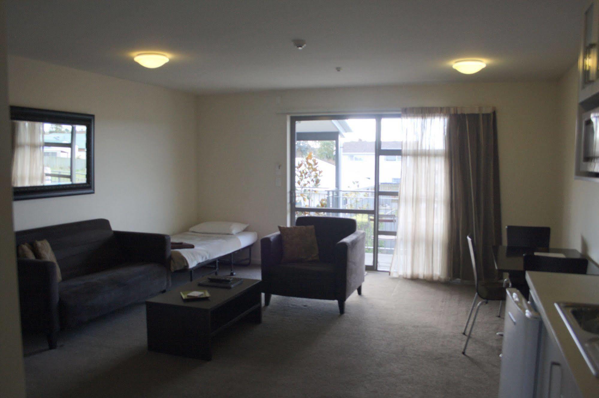 Pegasus Gateway Moteles y Apartamentos Rangiora Exterior foto