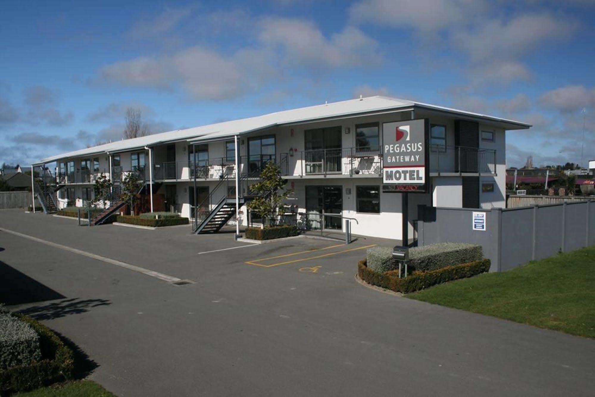 Pegasus Gateway Moteles y Apartamentos Rangiora Exterior foto